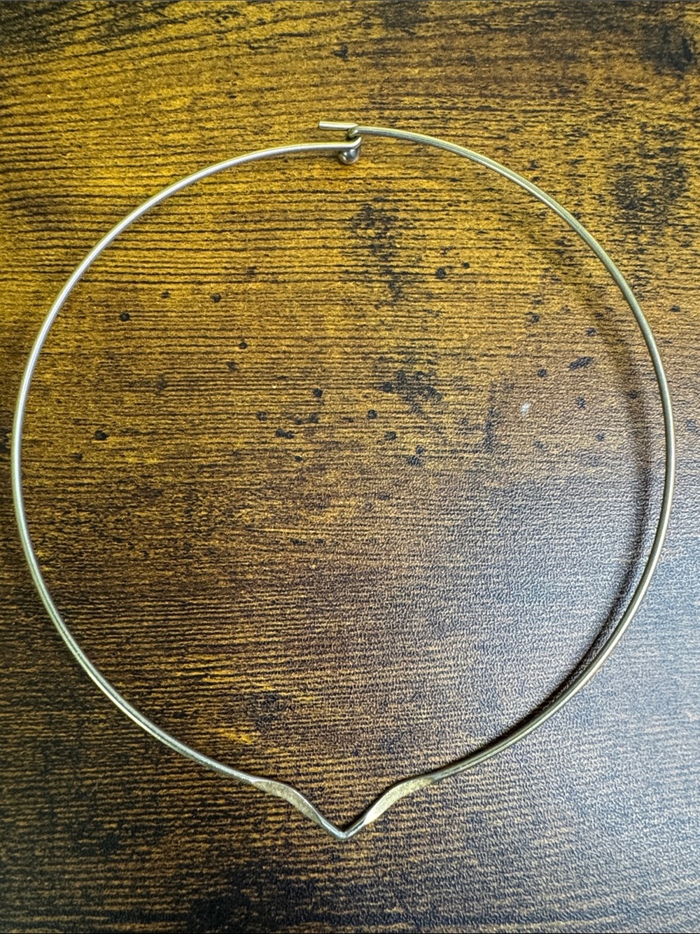 Minimalist Gold Tone V-Shaped Choker Necklace